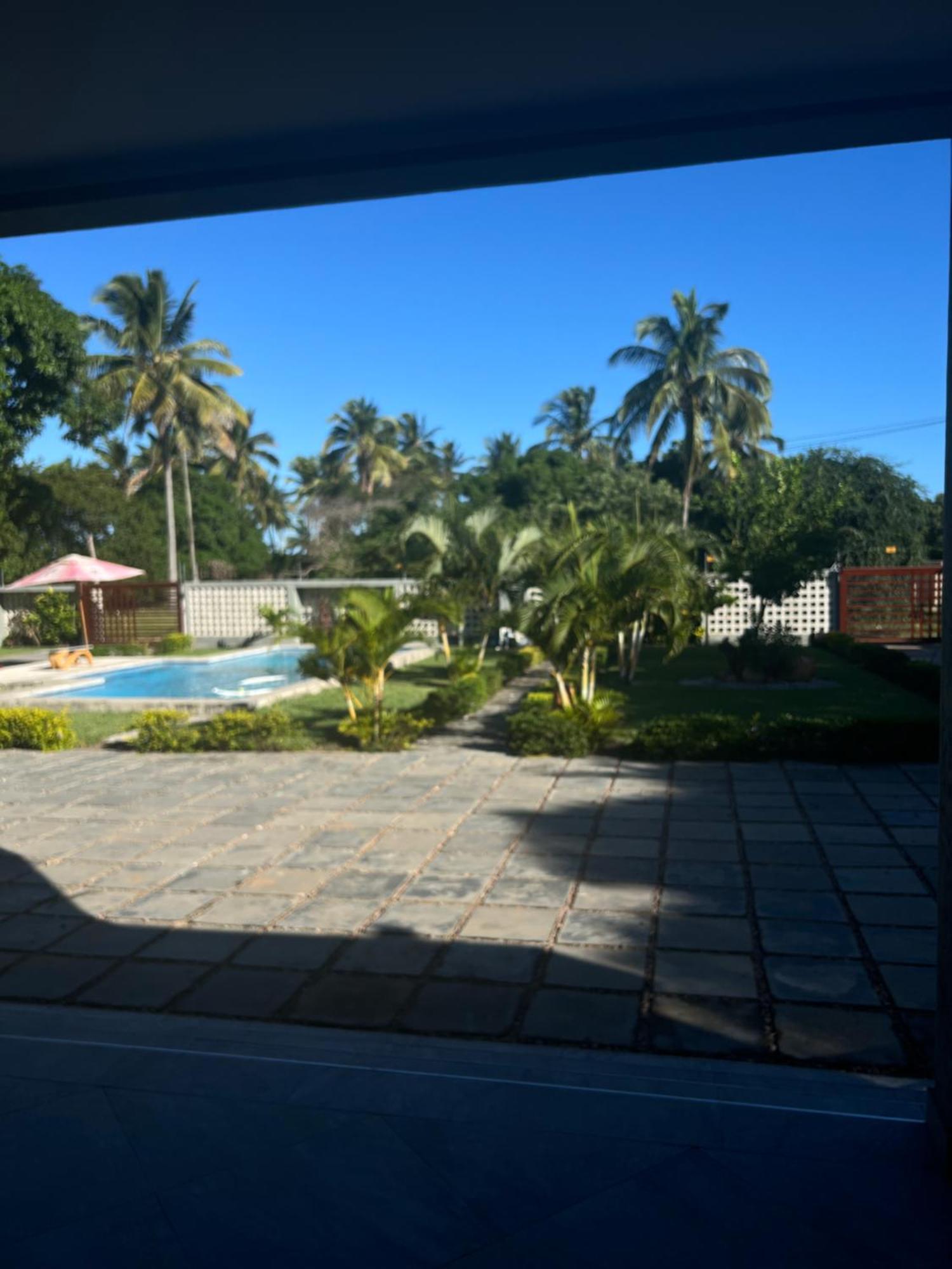 Eugenia E Filhas Holiday House Vila Praia Do Bilene Экстерьер фото